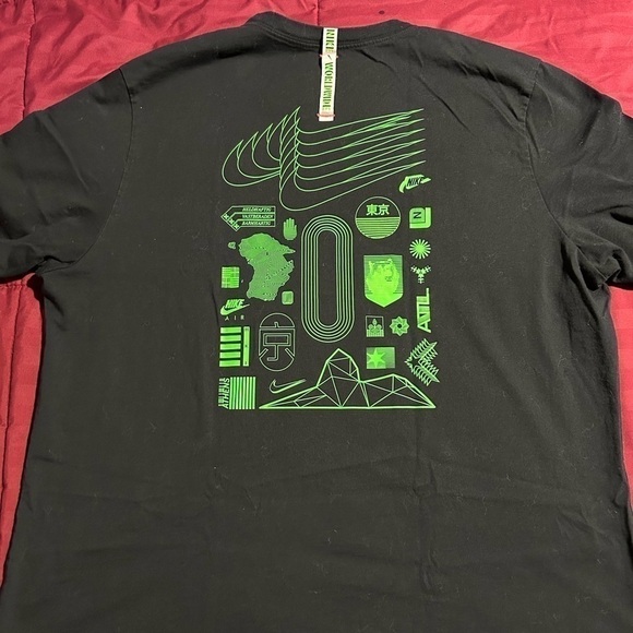 Men’s Nike Worldwide T-shirt - Picture 3 of 4